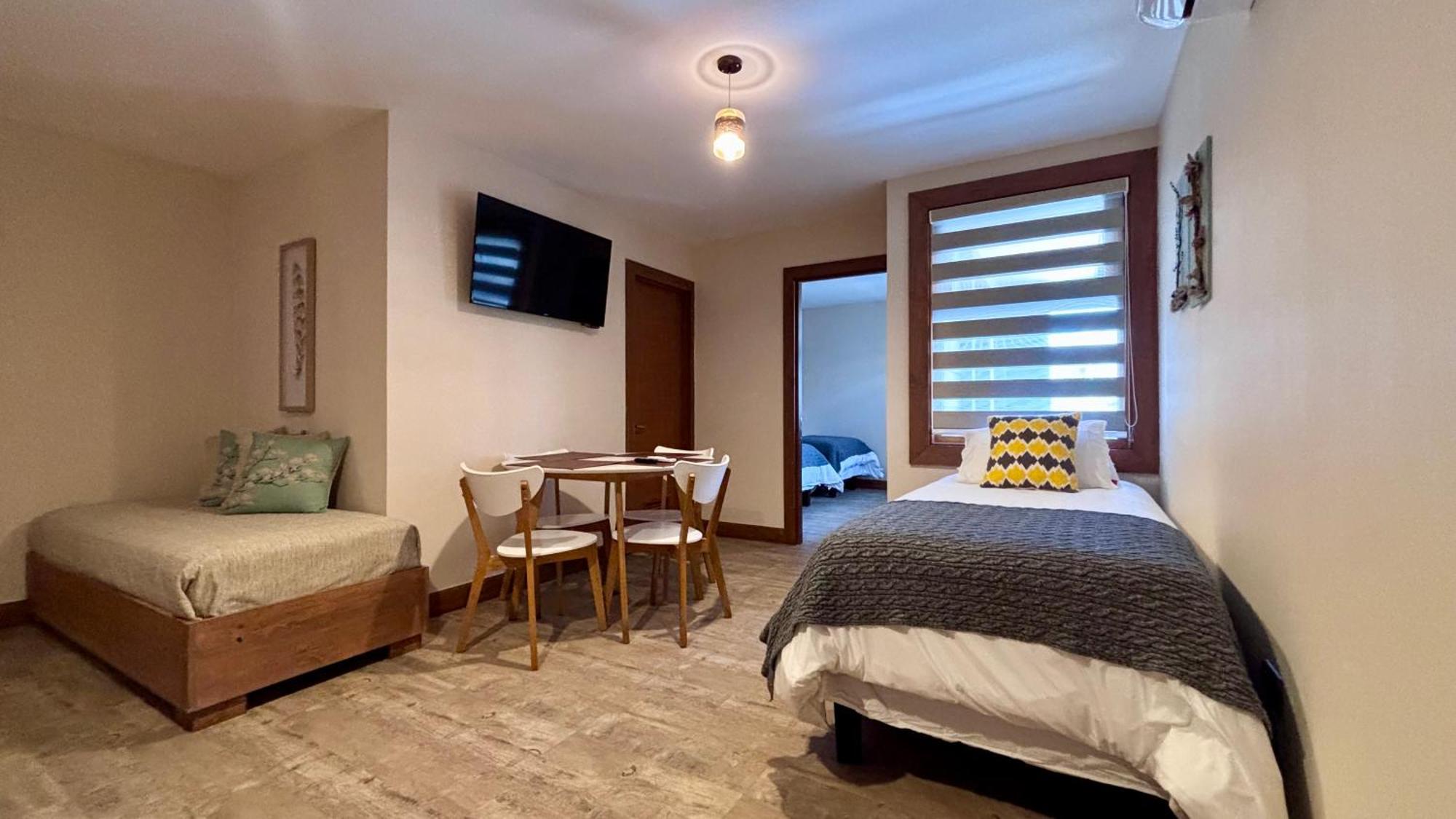 Entre Cumbres Hotel&Apart Hotel Coyhaique Bagian luar foto