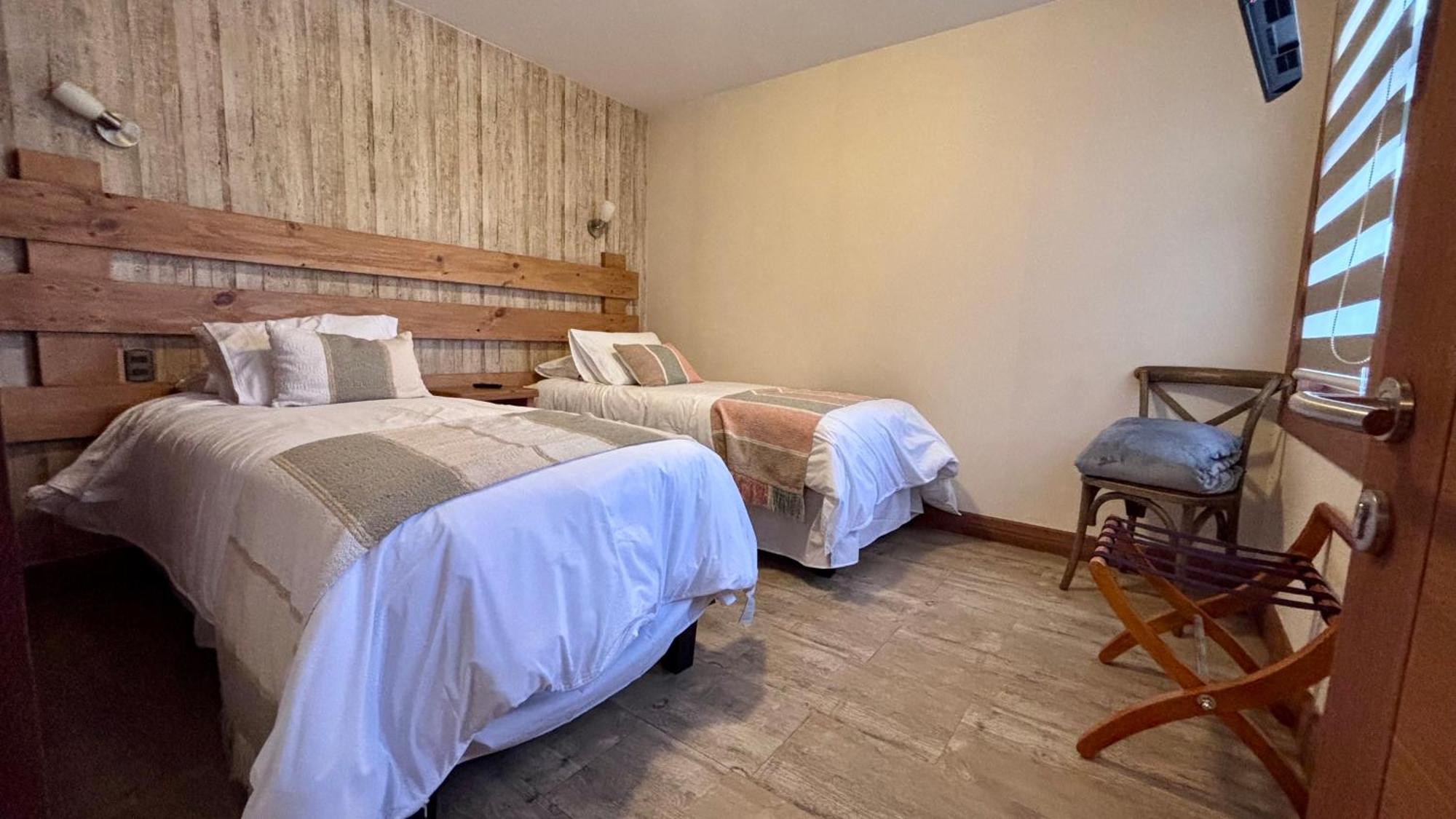 Entre Cumbres Hotel&Apart Hotel Coyhaique Bagian luar foto