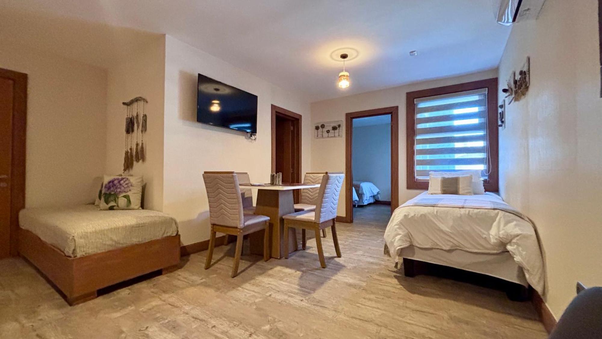 Entre Cumbres Hotel&Apart Hotel Coyhaique Bagian luar foto