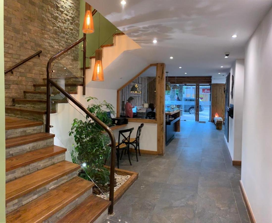 Entre Cumbres Hotel&Apart Hotel Coyhaique Bagian luar foto